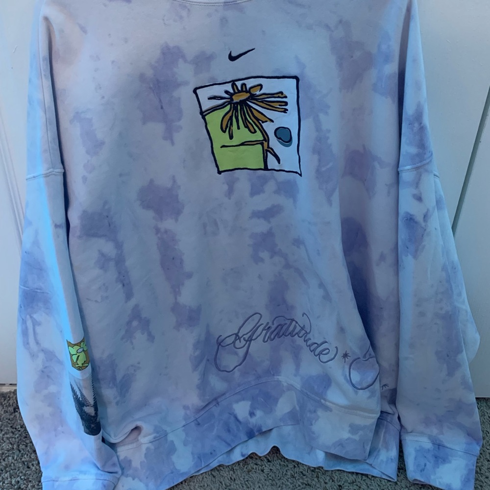 Nike crew necks
